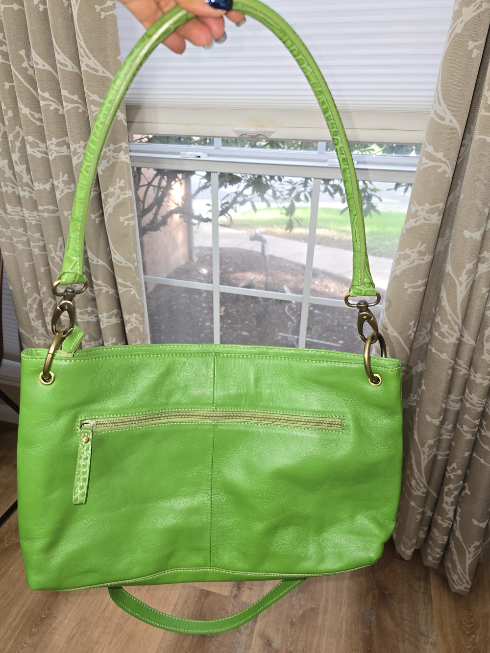 Sondra Roberts Lime Green Croc-Embossed Shoulder Bag - Picture 9 of 11